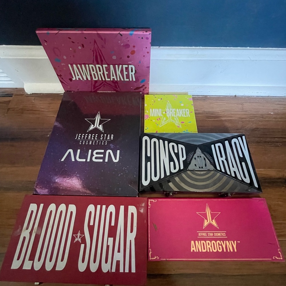 Bundle of Jeffery Star eyeshadow palettes
